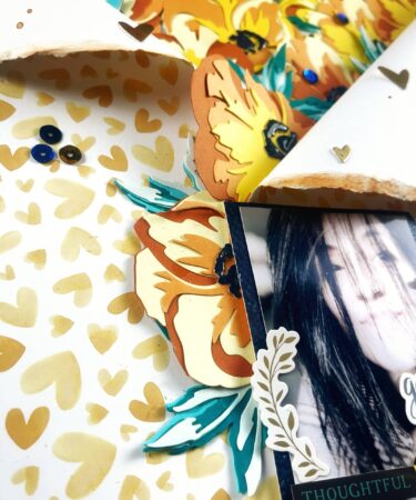 Alternative view of LAYOUT UNA CASCATA DI FIORI- PRODOTTO CONTENITORE