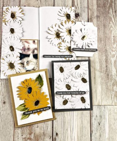 UNA CARD E UNA PAGINETTA DI MIDORI- PRODOTTO CONTENITORE