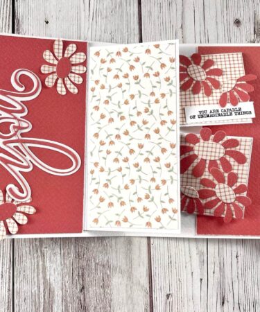 Alternative view of UNA CARD PLISSETTATA E POP UP.... PRODOTTO CONTENITORE