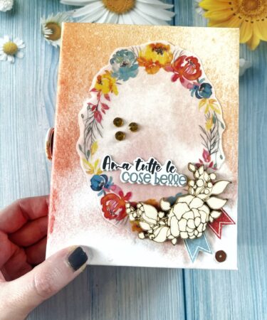 MINI ALBUM DI MARIELLA CON IL KIT DI GIUGNO - PRODOTTO CONTENITORE