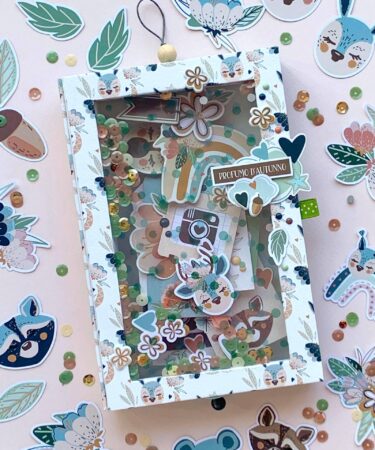 ALBUM IN SCATOLA CON ANGELA- COLLEZIONE RAINBOWS AND CLOUDS - PRODOTTO CONTENITORE