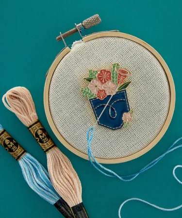 Alternative view of SPELLBINDERS - POCKET OF POSIES NEEDLE MINDER (calamitina per ago)