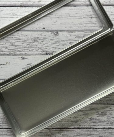 Tim Holtz Distress Spritz Storage Tin - Può contenere 12 Distress Spritz