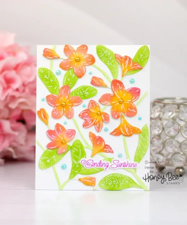 Alternative view of IL NEGOZIO DELLA MAMMA DI CLE – USATI DALLA CLE – HONEY BEE  - Honey Cut- Bold Background: Plumeria