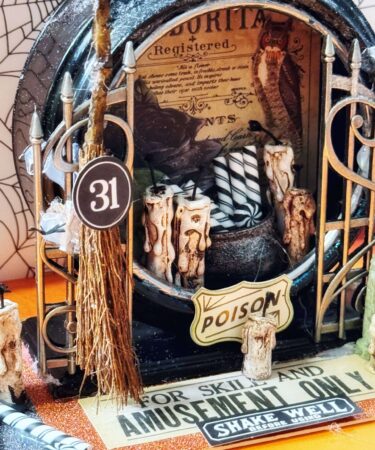 TIM HOLTZ- HALLOWEEN DISPLAY CURIO CLOCK- PRODOTTO CONTENITORE