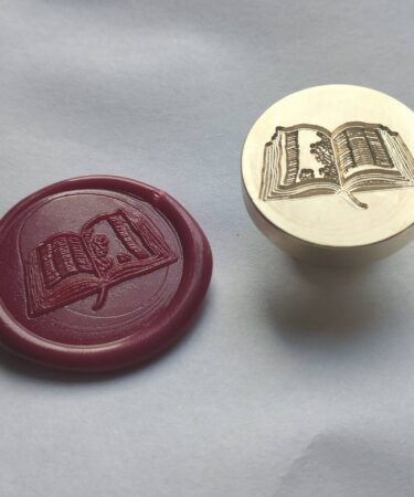 IL NEGOZIO DELLA MAMMA DI CLE – LE ATTREZZATURE DELLA CLE – MY 12 TALES 2024 SETTEMBRE-SIGILLO CERALACCA