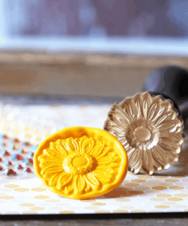 HONEY BEE - 3D Sunflower - Wax Stamper