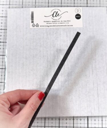 IL NEGOZIO DELLA MAMMA DI CLE- LE ATTREZZATURE DELLA CLE - BIADESIVO SPESSORATO STRISCE DA 8 POLLICI 6 MM NERO