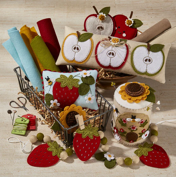 SPELLBINDERS - set di fustelle - Felt Floral Beehive - immagine 2