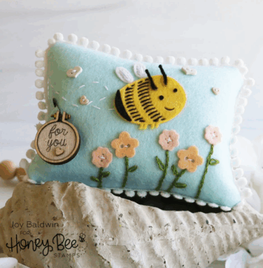 Alternative view of HONEY BEE - Collezione Makers Mix - Honey Cuts - In Stitches  BUTTONS