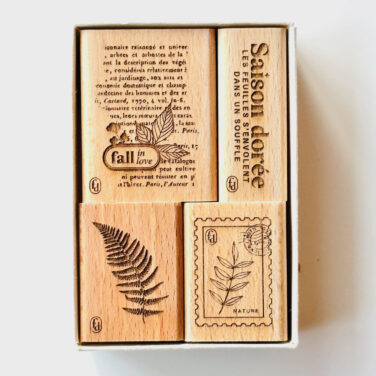 Florilèges Design - Collezione GINKGO - Set di 4 timbri in legno -  FALL IN LOVE