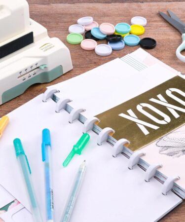 Alternative view of Vaessen Creative • Bind Easy Binding Discs 0.95" White 11pcs