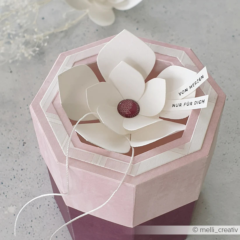 ALEXANDRA RENKE - Fustelle 'Faltzauber-Blume 3' - immagine 2