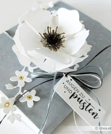 Alternative view of ALEXANDRA RENKE - Fustelle 'Faltzauber-Mohn 1