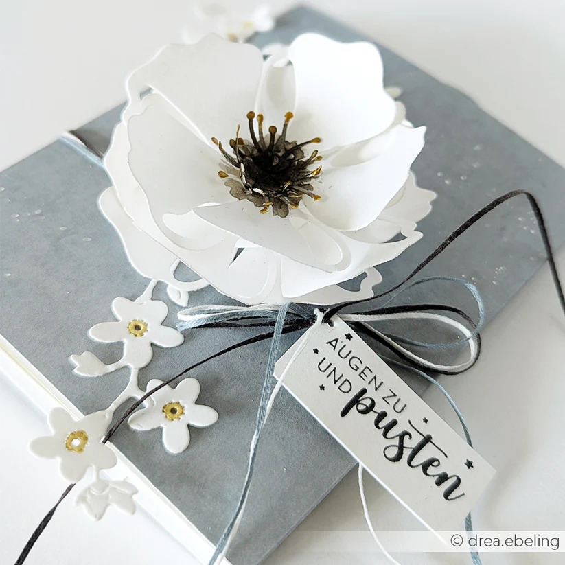 ALEXANDRA RENKE - Fustelle 'Faltzauber-Mohn 1 - immagine 2