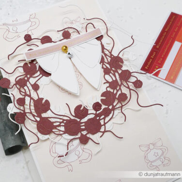 Alternative view of ALEXANDRA RENKE - Fustelle 'Glöckchenkranz mit Schleife'