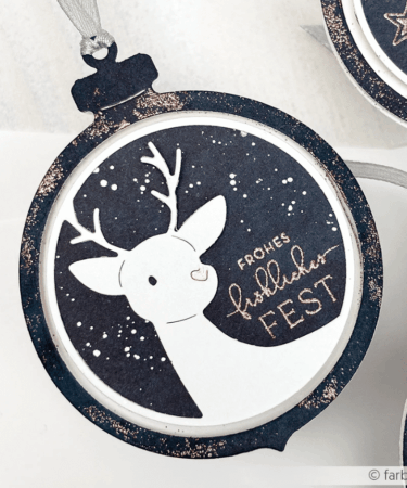 Alternative view of ALEXANDRA RENKE - Stanze 'Herzliches Rentier im Kreis'