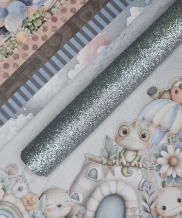 Bellaluna Crafts - Collezione Be my Baby - ROTOLO IN ECOPELLE GLITTER SKY